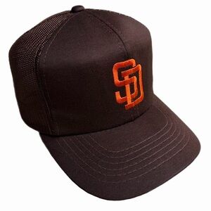 Vintage 1980s San Diego Padres Sports Specialties MeshBack Trucker Hat Youngan